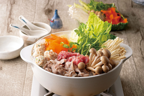 飽きない美味しさ！豚肉の豆乳鍋