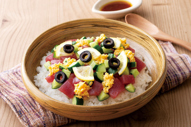 まぐろのカラフルチョップ丼