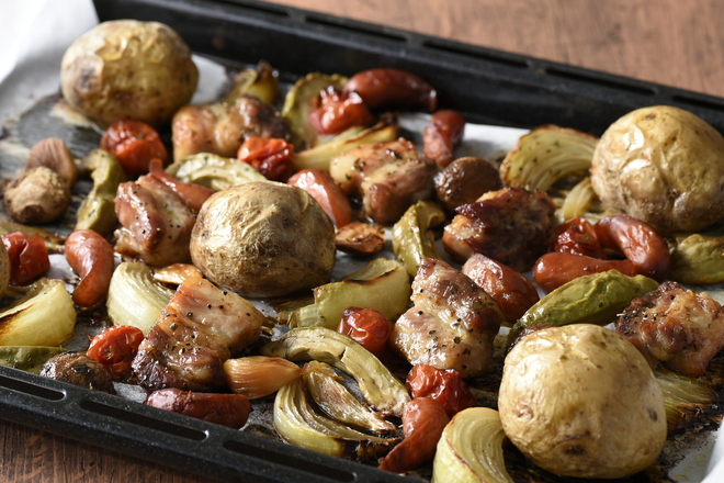 豚テキと春野菜のぎゅうぎゅう焼き