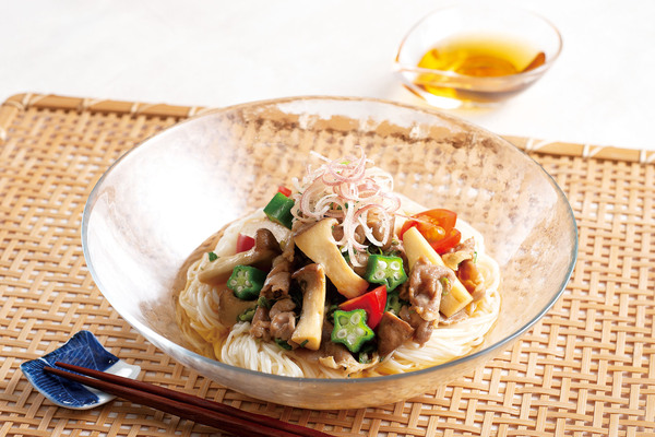 きのこと夏野菜のそうめん　レモン風味