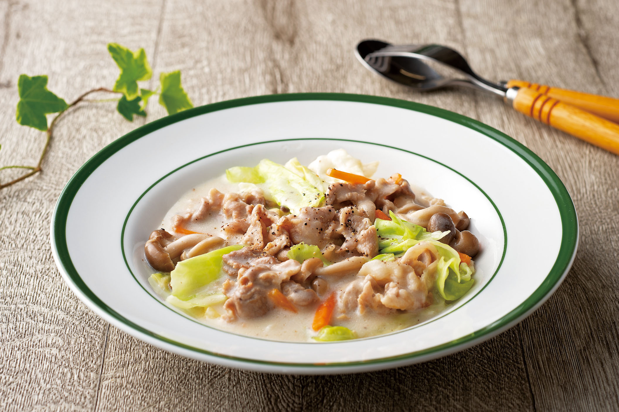 豚肉とキャベツのクリーム煮