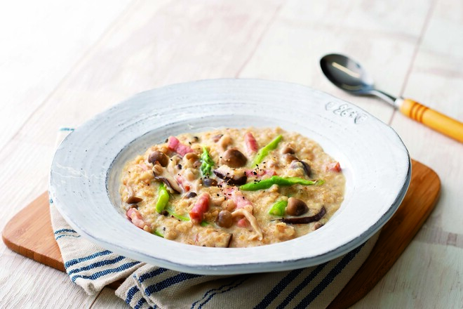 きのことアスパラガスのオートミールリゾット