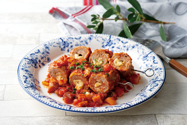 豚肉のチーズロール串　冬野菜ラタトゥイユソース