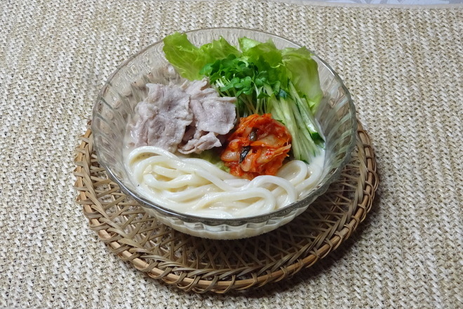 冷しゃぶの豆乳うどん甘酒風味