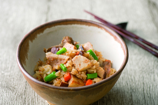 チンヌクジューシー　（里芋の炊き込みご飯）