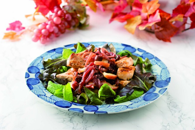 豚肉とりんごのソテー　ワインソース