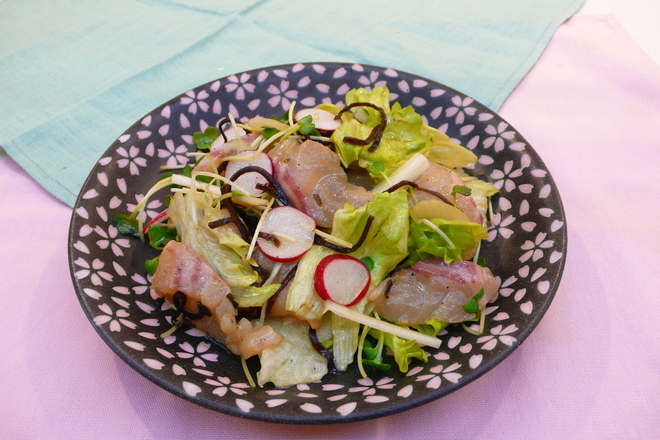 鯛の昆布ドレッシングサラダ