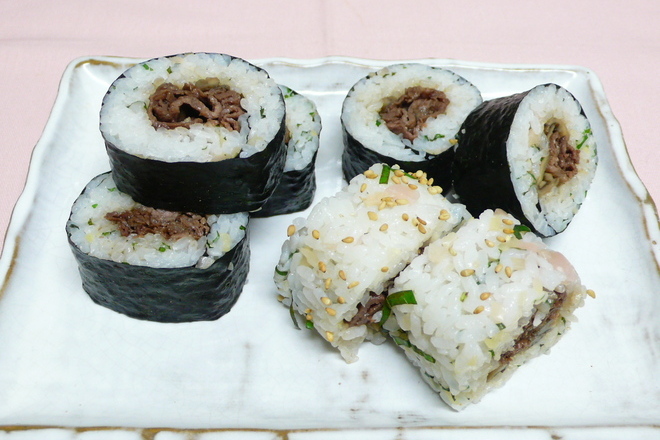 牛肉の甘辛のり巻き