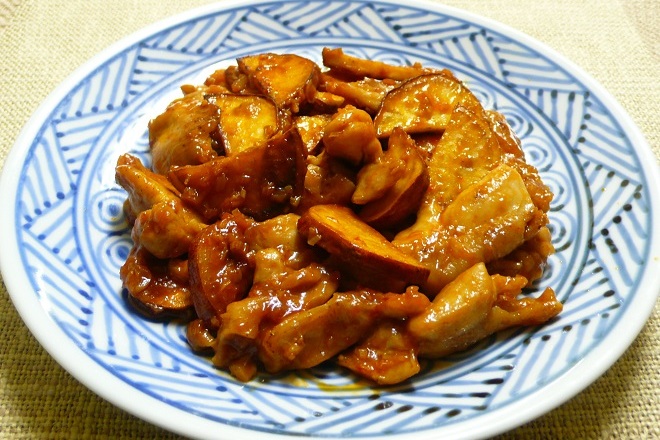 鶏肉とさつま芋のピリ辛焼き