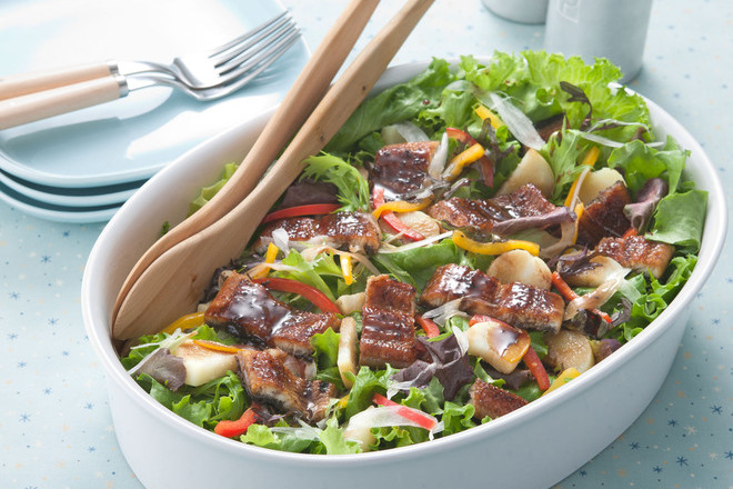 うなぎのサラダ　バルサミコドレッシング