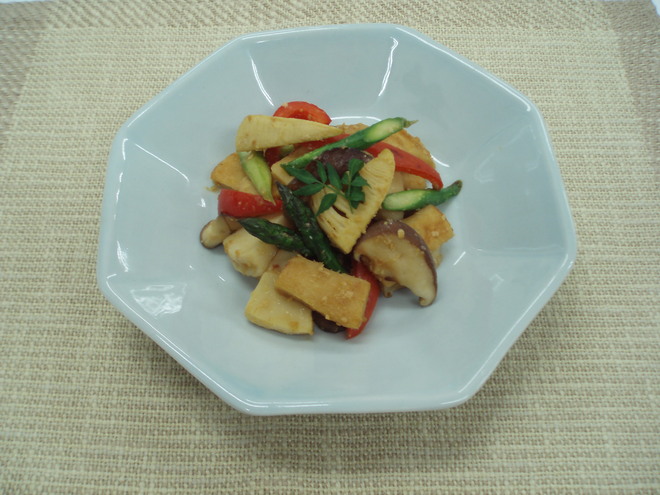 たけのこと彩り野菜の甘辛みそ炒め